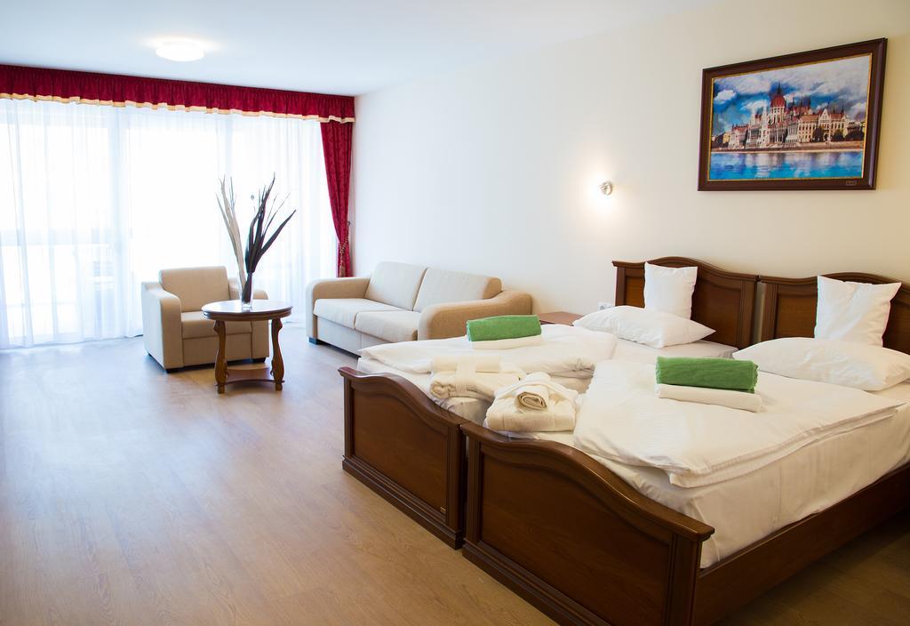 Luxury Hotel Siofok Oda fotoğraf